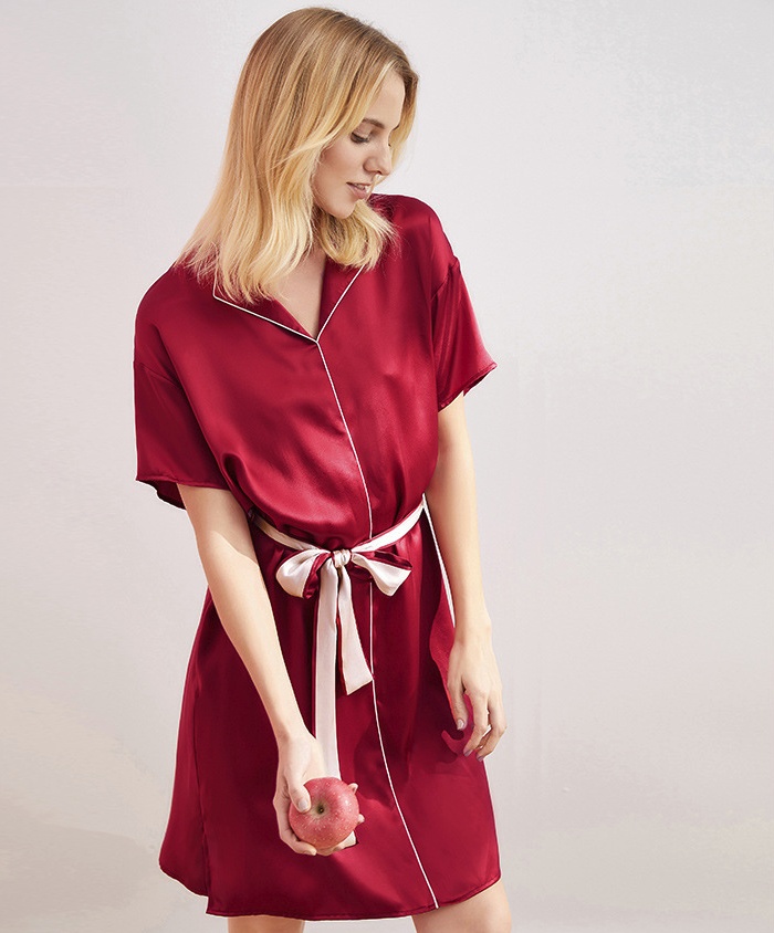 Silk pajamas nightdress