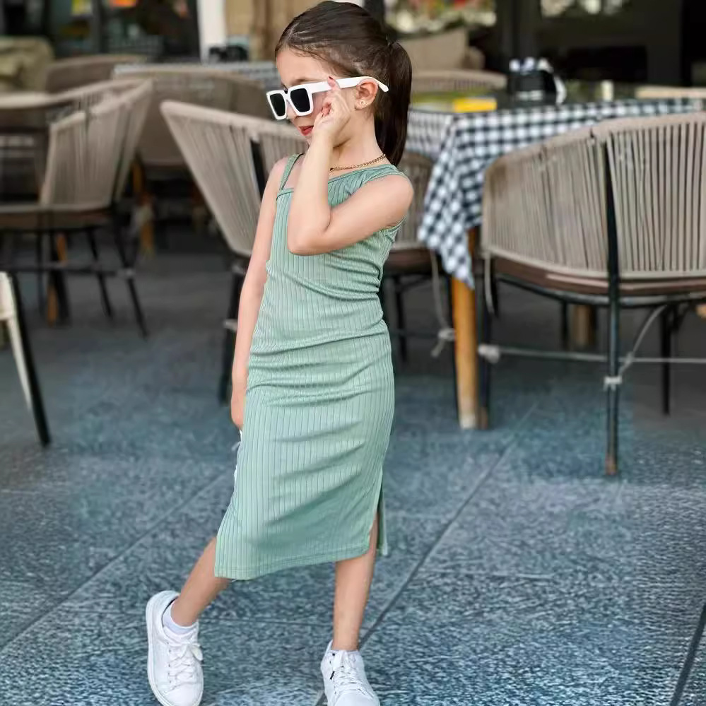 Simple Solid Color Girl’s Knitted Camisole Skirt