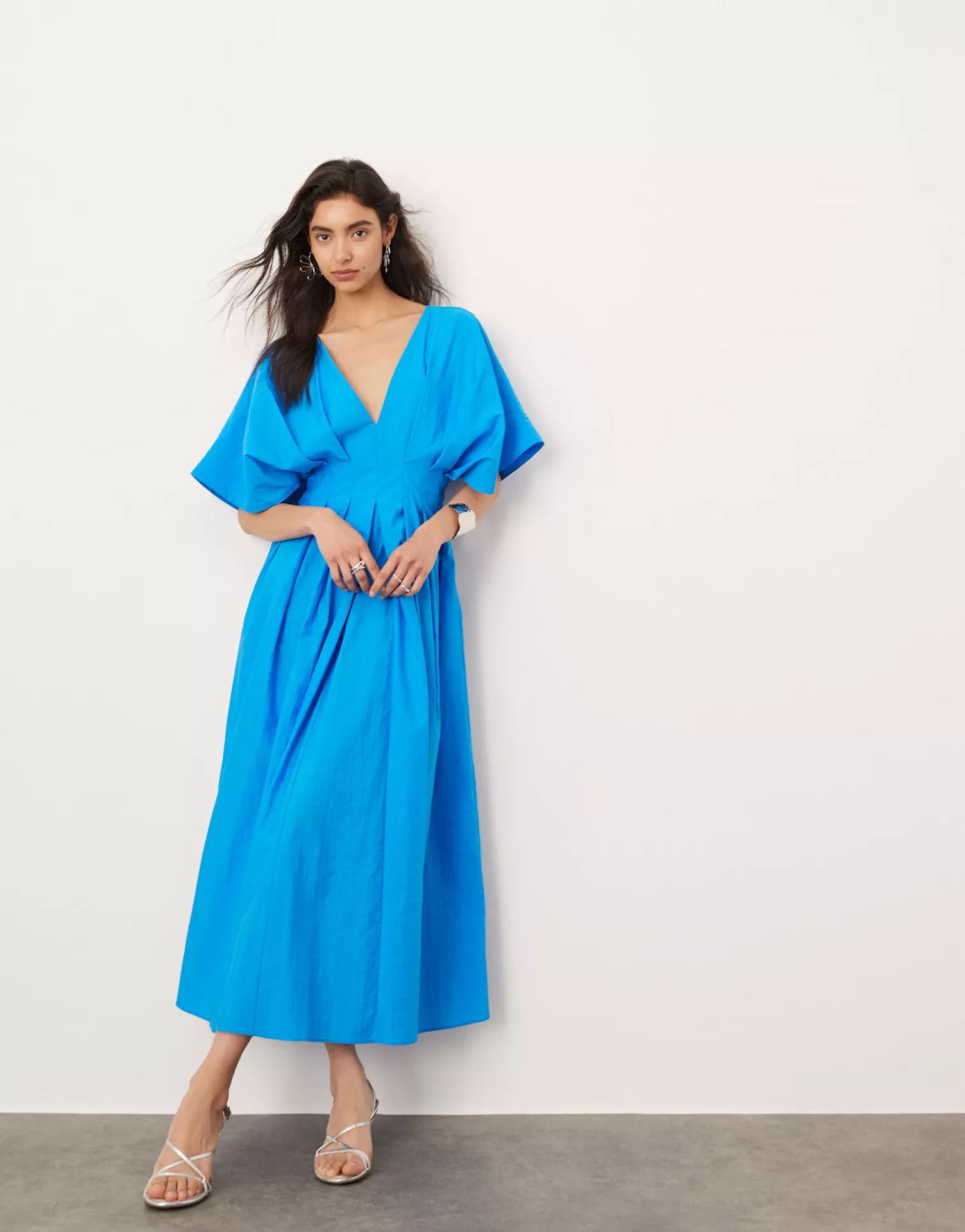 Blue V-neck Pleated Dress Loose And Elegant