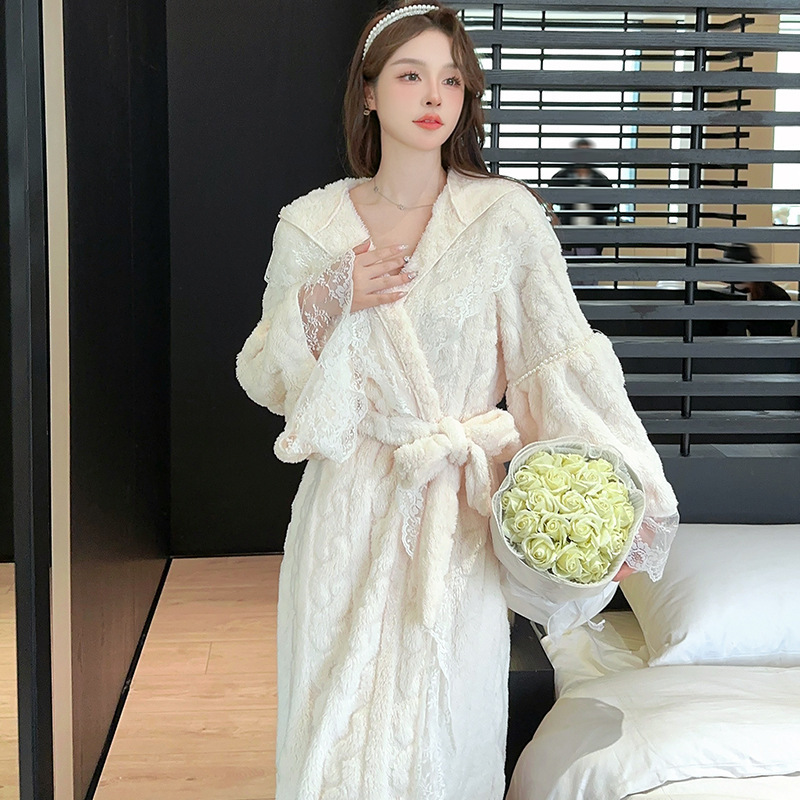 Winter Cut Flower Velvet Nightdress Bathrobe