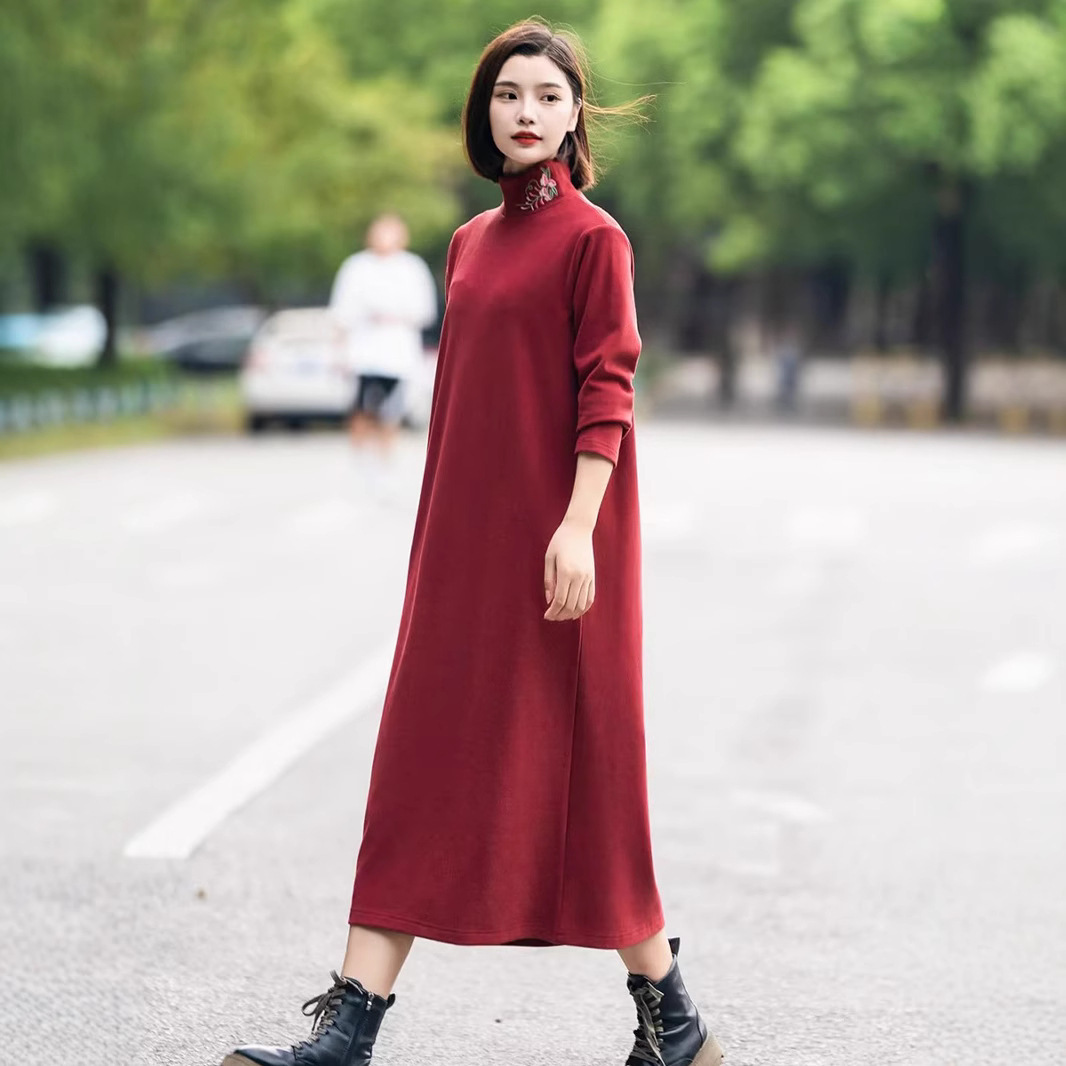 Autumn And Winter Soft Embroidered Collar Women’s Literary Dress