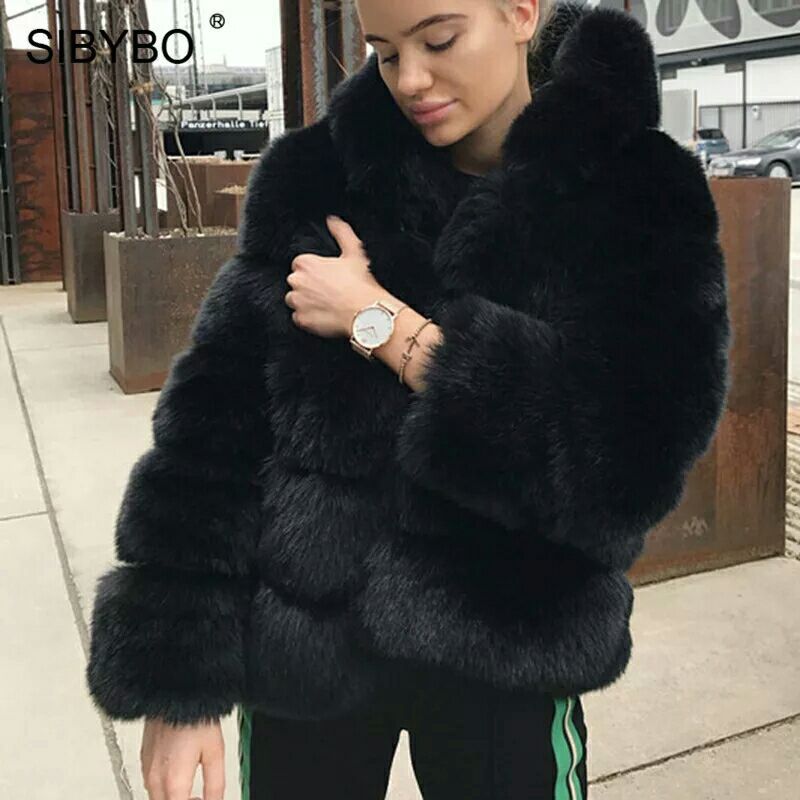 Women’s Minimalist Hooded Patchwork Fur Grass Jacket