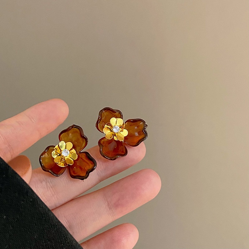 Flower Stud Earrings Fashion Retro Caramel