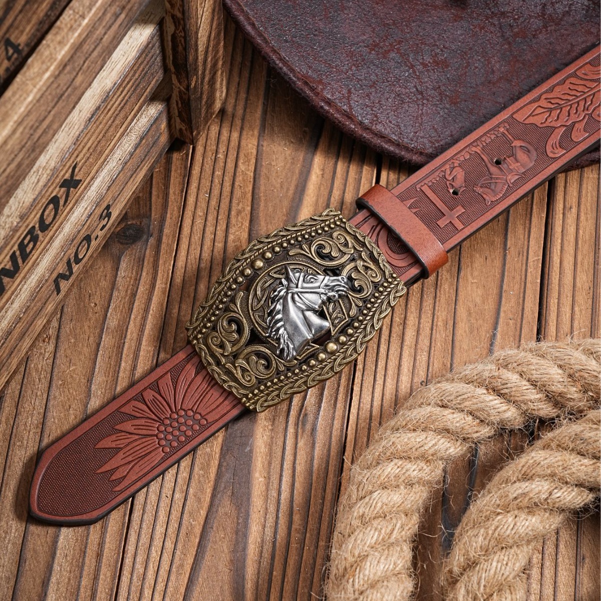 Carved Retro Western Denim Personality Belt Men